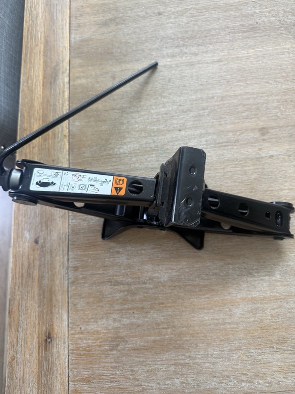 2013 Ford Fusion emergency Spare Scissor Car Jack E8N51 2014 2015 2016 2017 2018