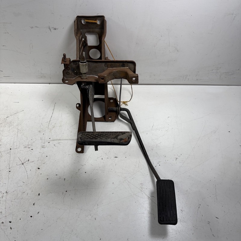 80-83 Honda Civic AT Accelerator Brake Pedal Set OEM