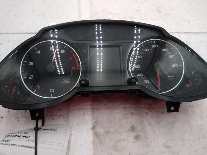 2011 Audi Q5 Speedometer Gauge White OEM 8R0920981GX 128k Miles