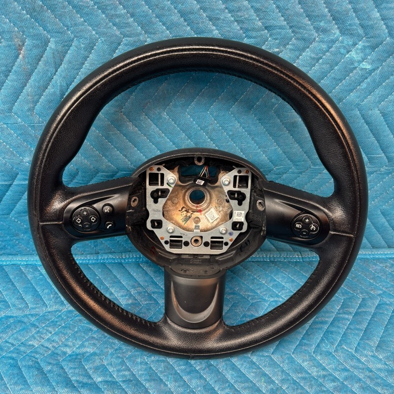 11-13 Mini Cooper R56 steering wheel black leather without paddle shifters OEM