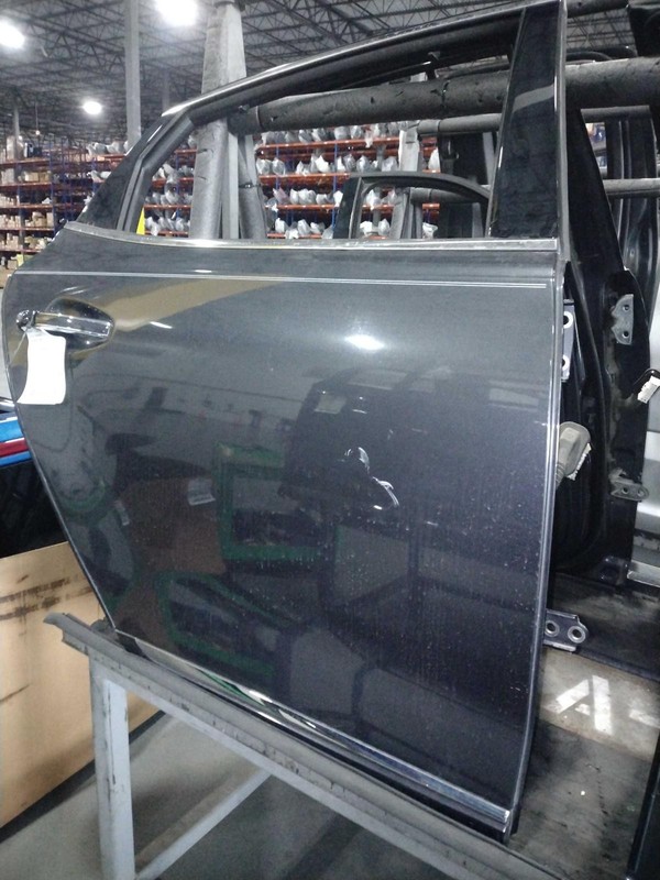 2018 KIA Cadenza Rear Right Door Grey Used OEM 719600 - Scratch Damage