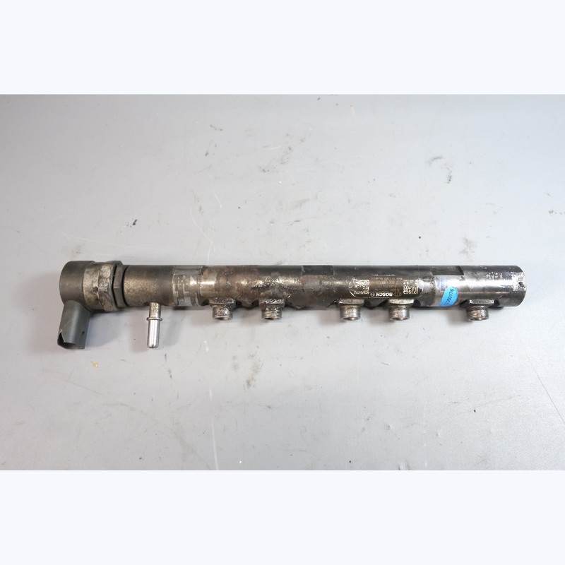 Damaged 14-18 BMW F30 328d X3 28d N47 4-Cylinder Diesel Fuel Pressure Rail OEM