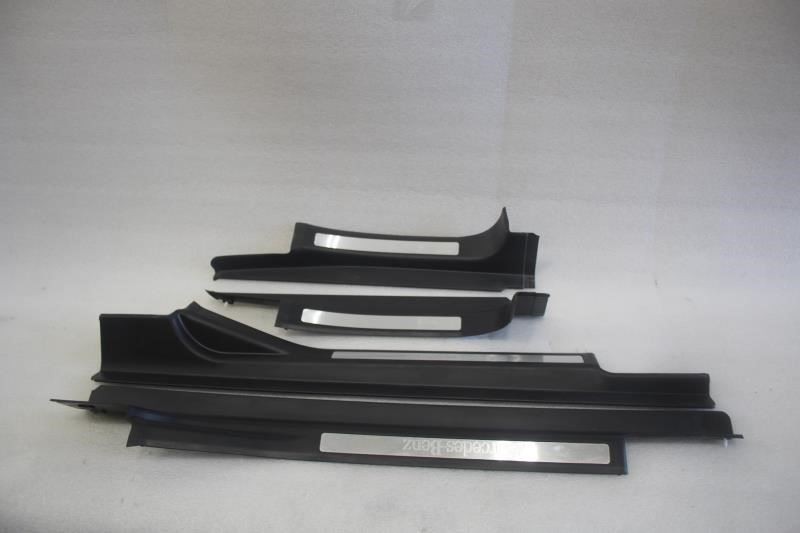 2001 2002 2003 2004 2005 MERCEDES C240 W203 DOOR SILL SCUFF PLATE TRIM SET SEDAN