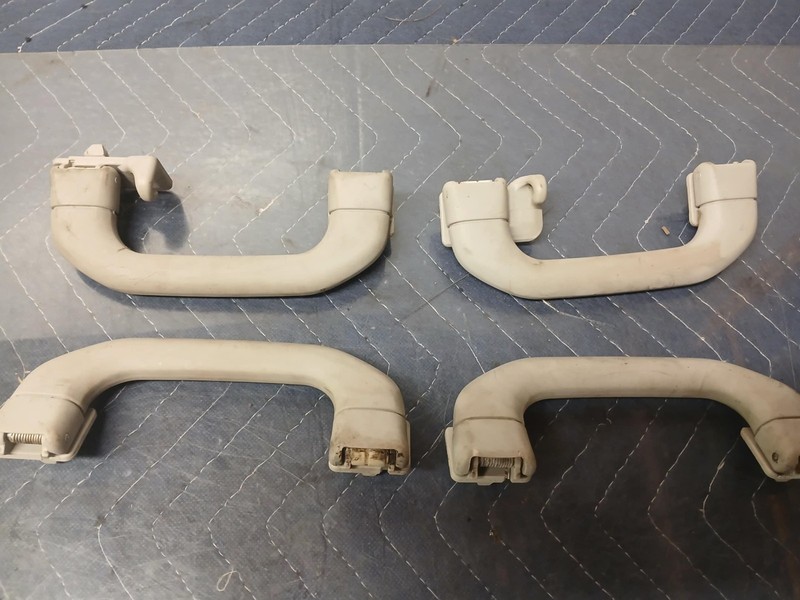 2005Mercedes-Benz C230 interior roof grab handle set of 4 OEM A2038100551