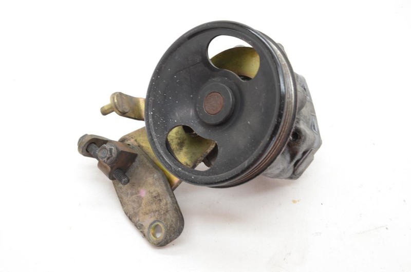 99-05 Mazda Mx-5 Miata NB 1.8L Power Steering Pump Assembly