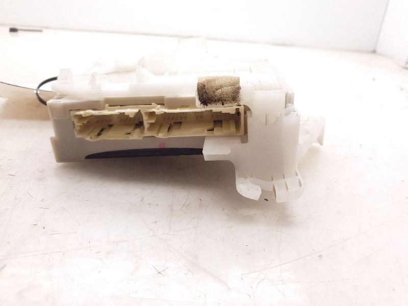 2010 TOYOTA PRIUS 1.8L CABIN FUSE BOX