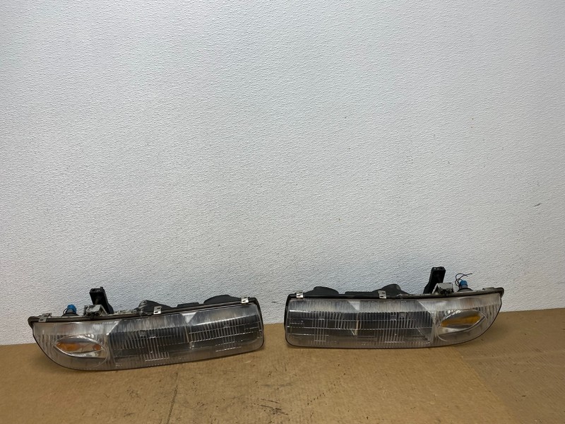 1996-1999 Saturn S Series Sedan Wagon Left+Right Headlights AC3628 DW