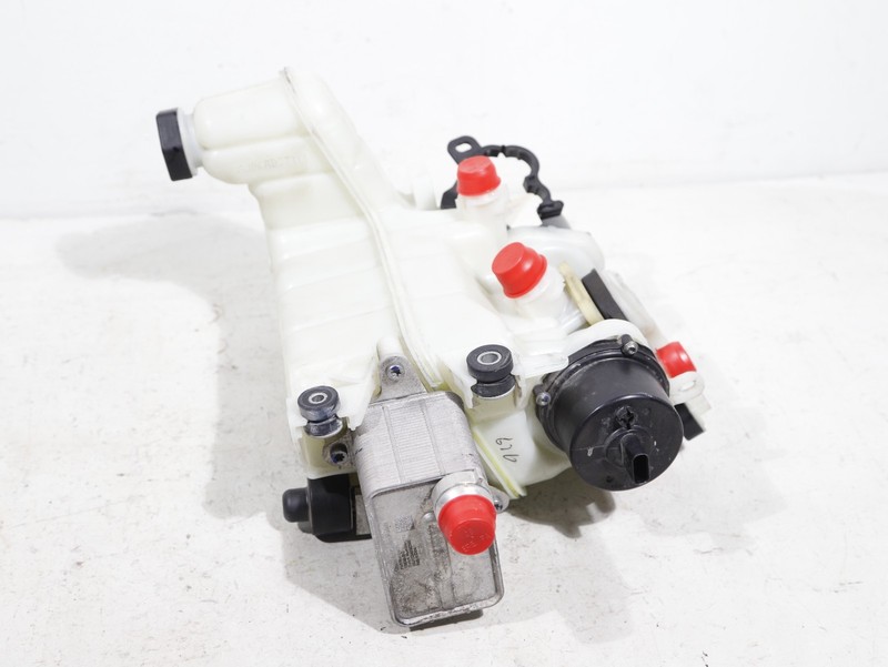 2017-2020 TESLA MODEL 3 Radiator Coolant Reservoir Tank W/ Cooler & Actuator OEM