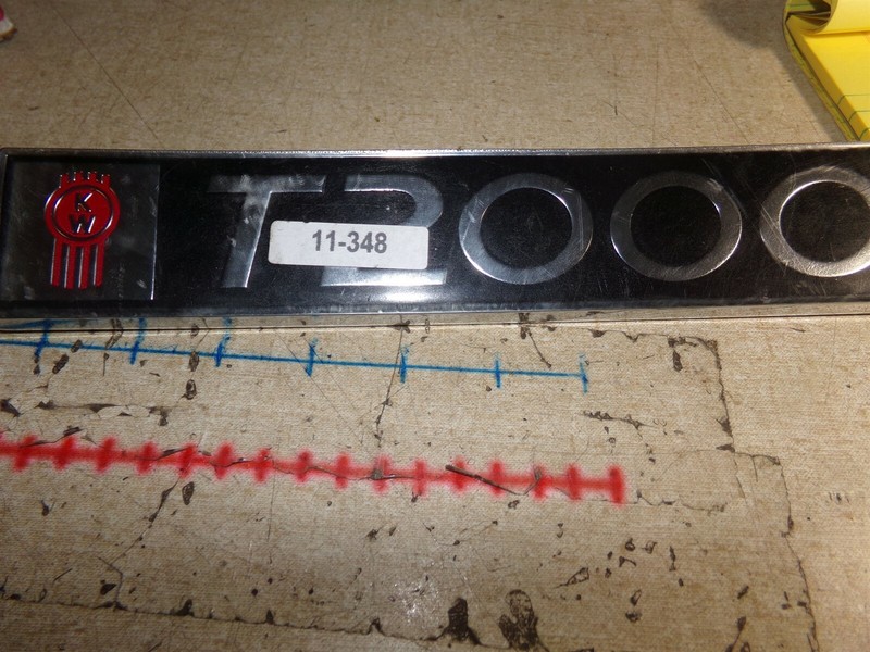 Kenworth R53-100 Rev D 2224-001 07785AA T2000 Emblem Panel *FREE SHIPPING*