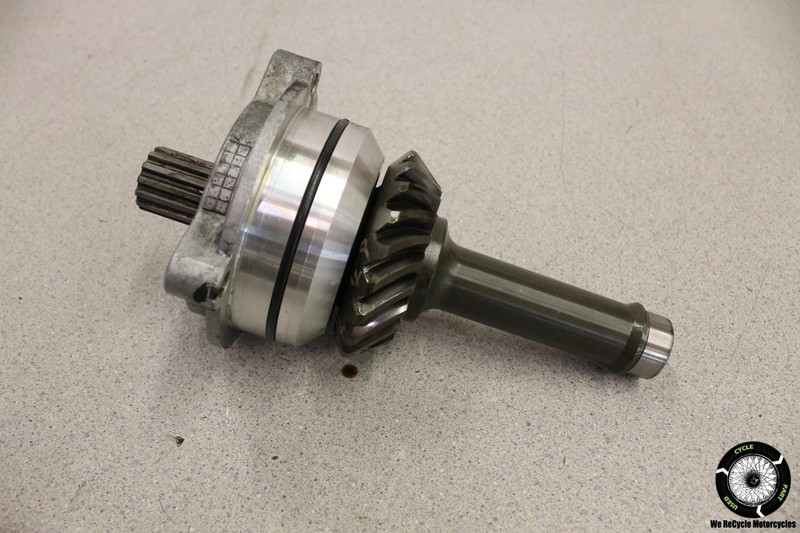 2005 Yamaha FJR1300 FINAL DRIVE GEAR SHAFT OUTPUT OUT PUT FJR 1300 05