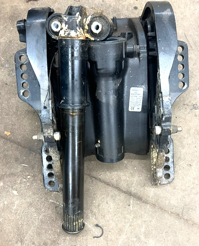 Mercury Mariner Swivel Bracket AND PIN 30-60 HP 4-STROKE 1401-850066T01
