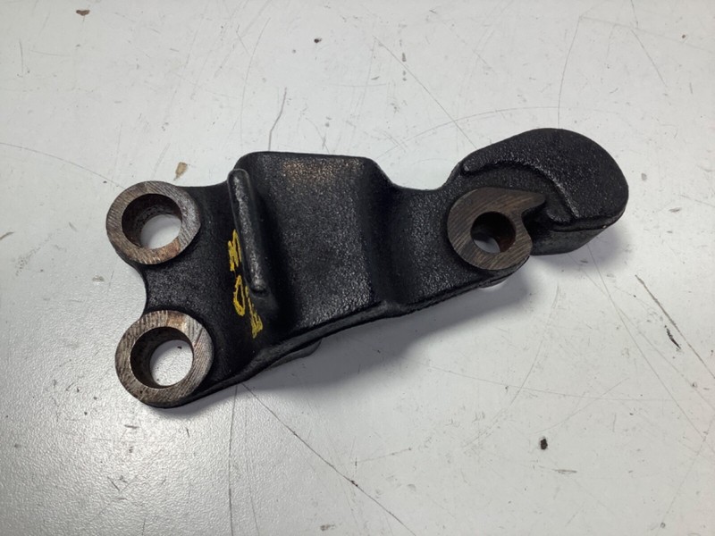 2003-2008 Honda Element Engine Side Mount Bracket 50823-SCV-A02 OEM