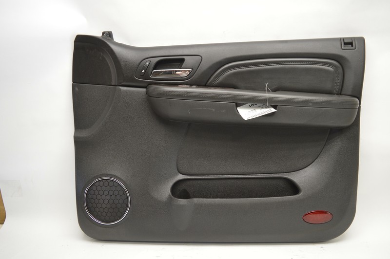 2007-2009 GMC YUKON FRONT RIGHT PASSENGER SIDE DOOR PANEL TRIM COVER OEM