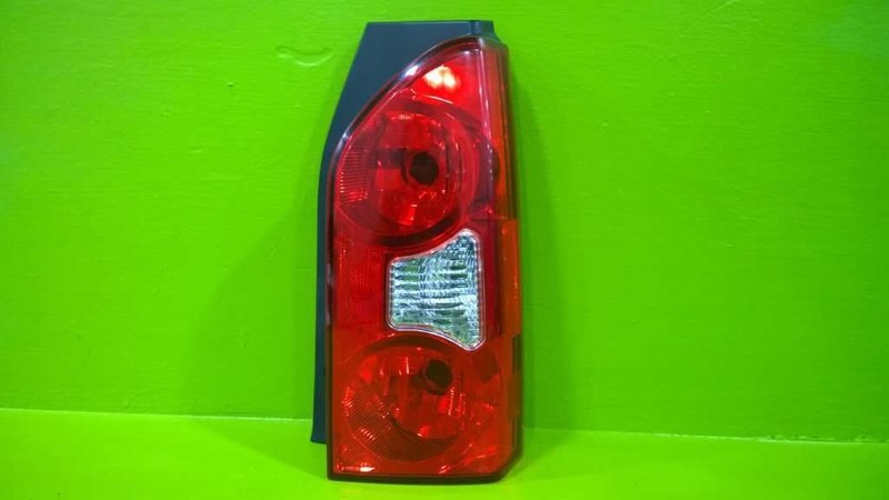 05-15 NISSAN XTERRA PASSENGER RIGHT TAILLIGHT LAMP OEM 2731-30
