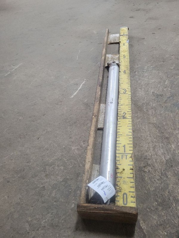 Rear Drive Shaft 4WD 5.3L Fits 15-20 SUBURBAN 1500 1640092