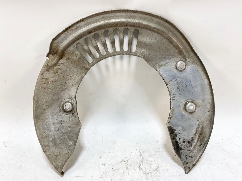 17-20 JAGUAR F-PACE FRONT LEFT LH DRIVER SIDE BRAKE PROTECTION PLATE COVER OEM