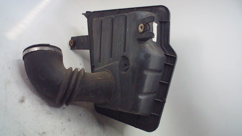 2005-2007 Ford Focus 2.0L M/T Air Intake Cleaner Box Assembly OEM w/ Tube