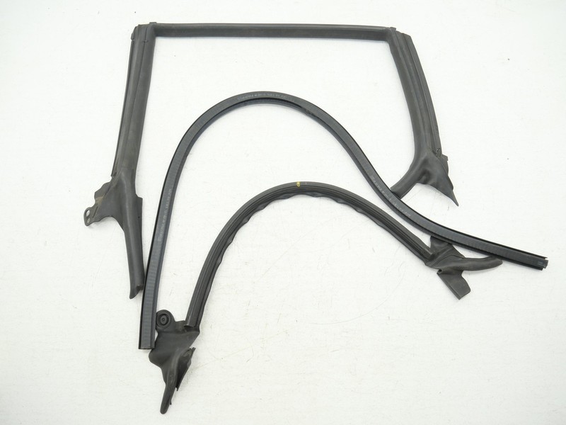 Used Rear Left Driver Door Window Weatherstrip Seal Set 2014-2015 Audi RS7 OEM