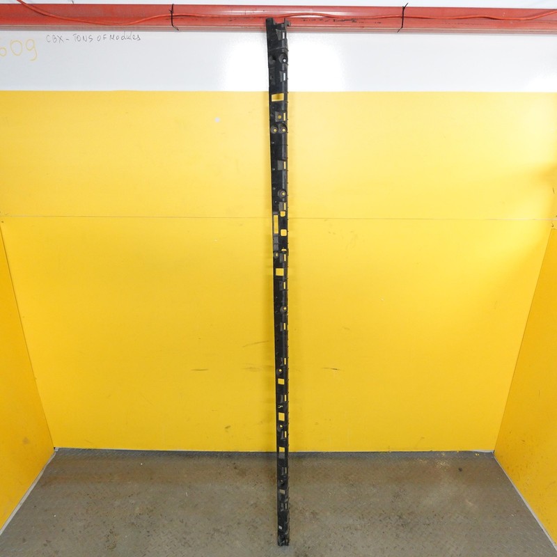 2016-2018 TESLA MODEL X ROCKER CARRIER PANEL TRIM BRACKET RIGHT OEM 1046691-00-B