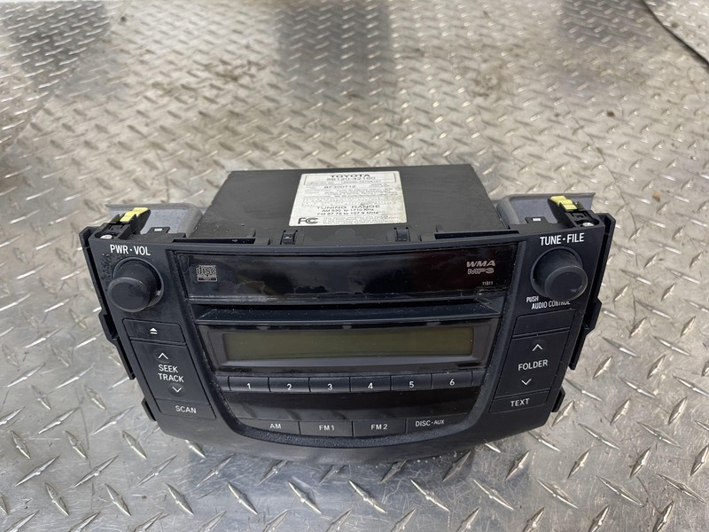 2006-08 Toyota Rav4 Radio Receiver AM-FM-CD-MP3 86120-42160 Oem Tested