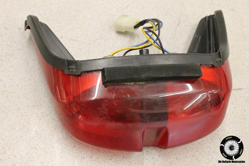 2000 YAMAHA YZF R 6 L TAILLIGHT TAIL LIGHT LAMP OEM 00 YZFR6