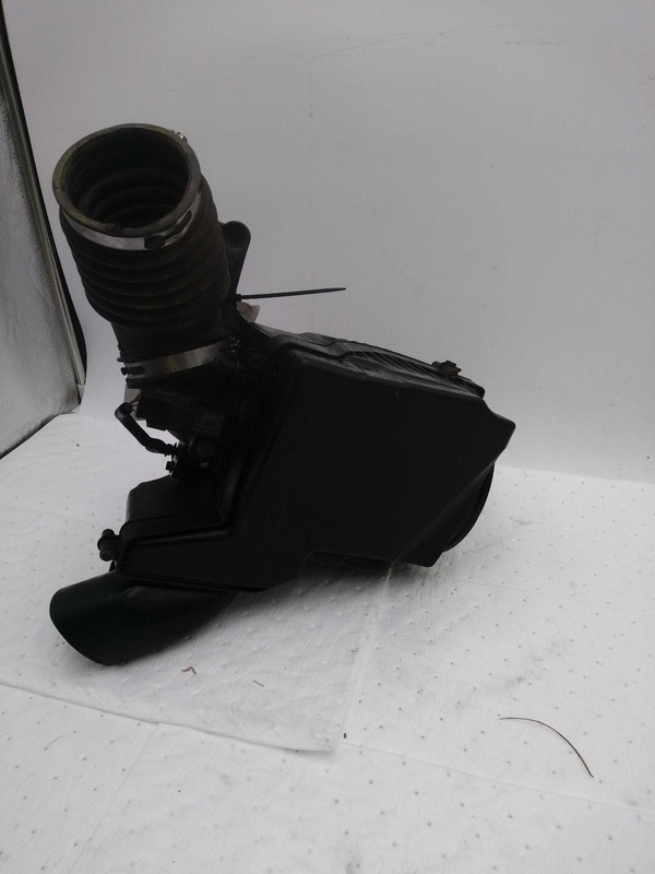 2013 Ford Escape Air Cleaner Assembly OEM Used 1.6L Blue 125k Miles