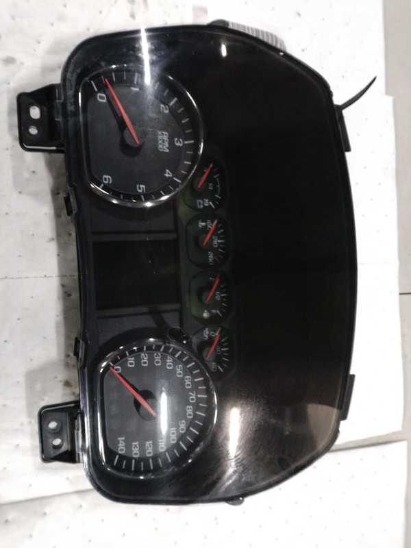 2015 Chevrolet Silverado 1500 Speedometer Gauge Black OEM 421386 Used 131k