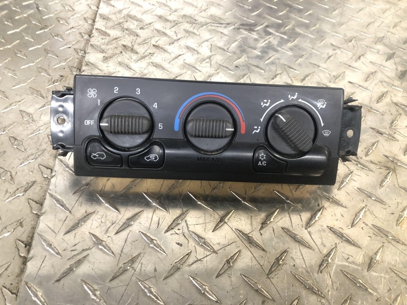 1999-2002 Chevrolet Silverado Sierra Climate Control Assembly Oem Tested