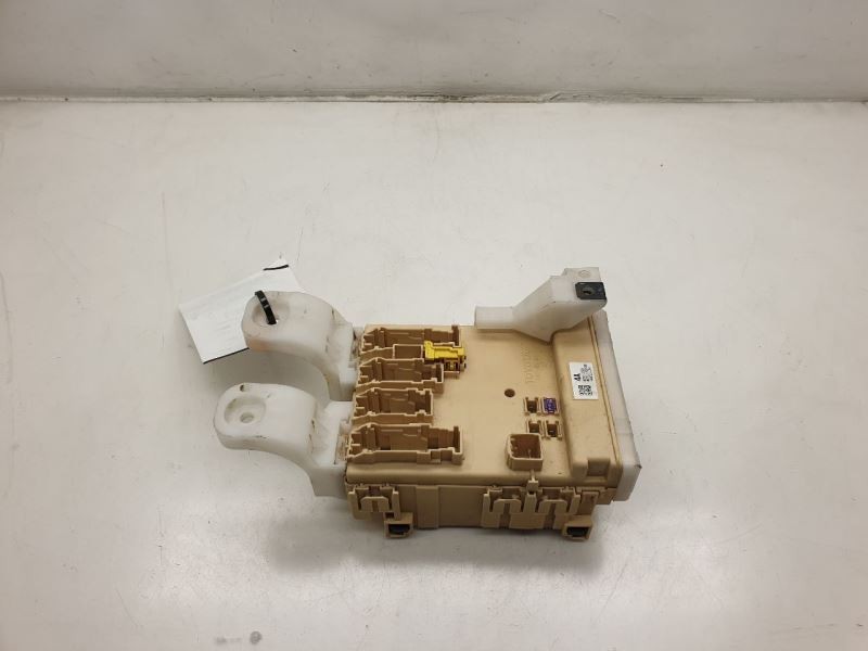 2013 TOYOTA RAV 4 2.5L CABIN FUSE BOX