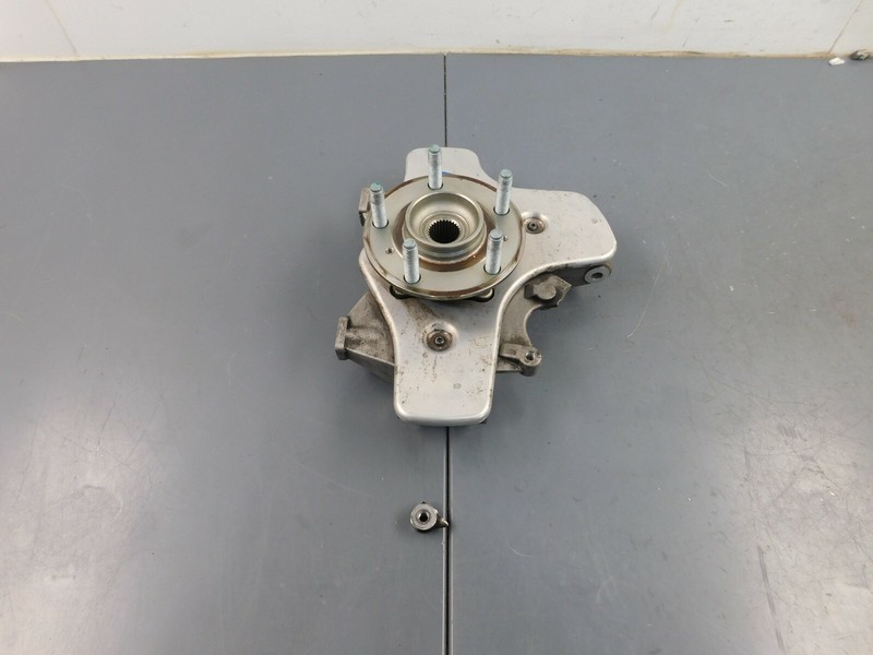 2014 12 - 18 Aston Martin V12 Vanquish Right Rear Hub Knuckle #1697 L5