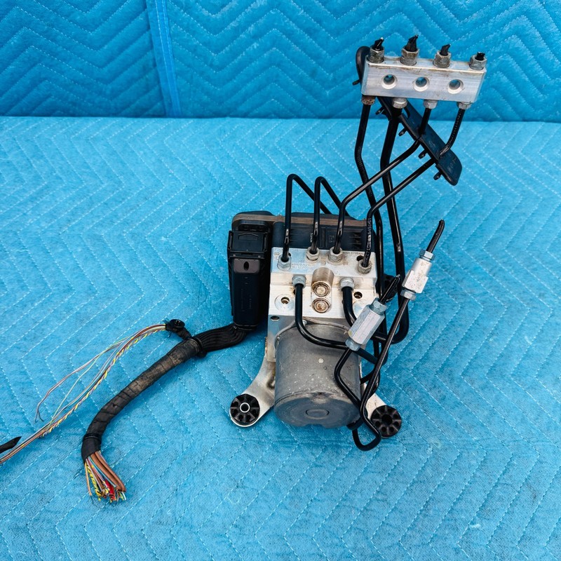 2012–2014 BMW 650i ABS DSC Control Module Pump Unit OEM 34516852820