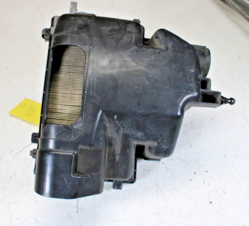 03-08 Infiniti FX Series Air Cleaner 3.5L VIN A 4th Digit VQ35DE16500CG000