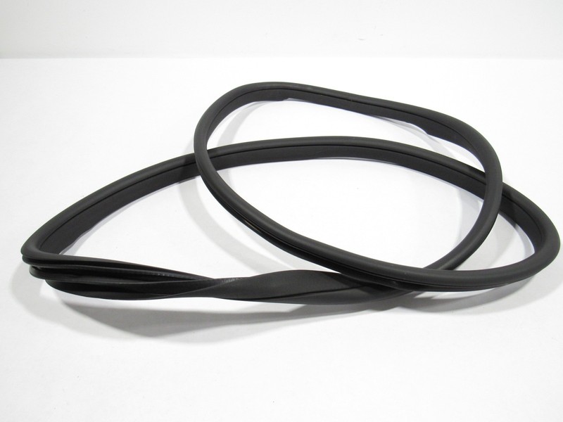 Mercedes E63 S W213 2018 Rear Right Door Window Weatherstrip Seal 18-20 ; :O