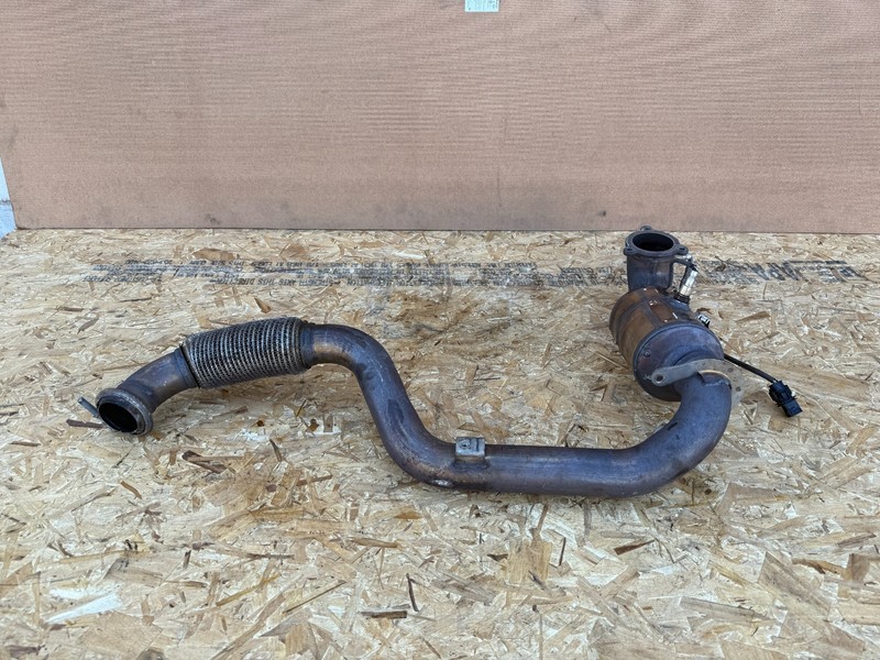 INFINITI QX30 17-19 OEM HEADER MANIFOLD MUFFLER EXHAUST PIPE TUBE ASSEMBLY 2.0T