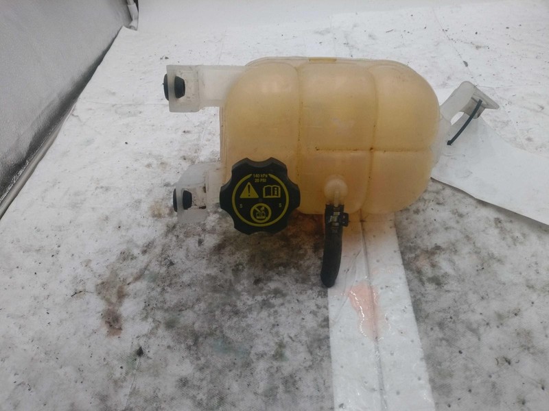 2018 Cadillac CT6 Engine Coolant Reservoir Black OEM 3.6L 45000 Miles