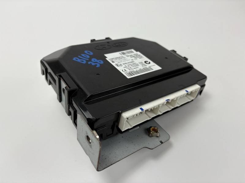 12 - 14 OEM Hyundai Genesis Anti Theft Keyless Entry Computer Module 95480-3M300