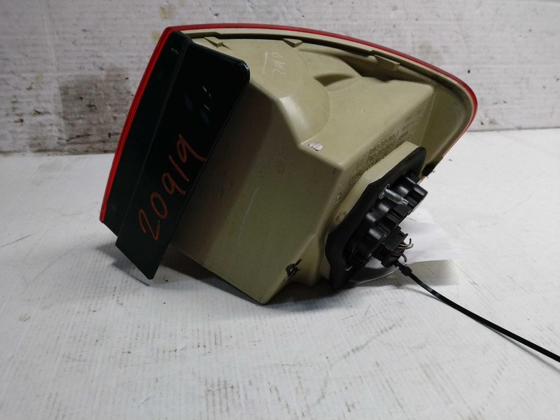 2007 Volkswagen Jetta Left Tail Light Assembly OEM 410277 Used 180k Miles