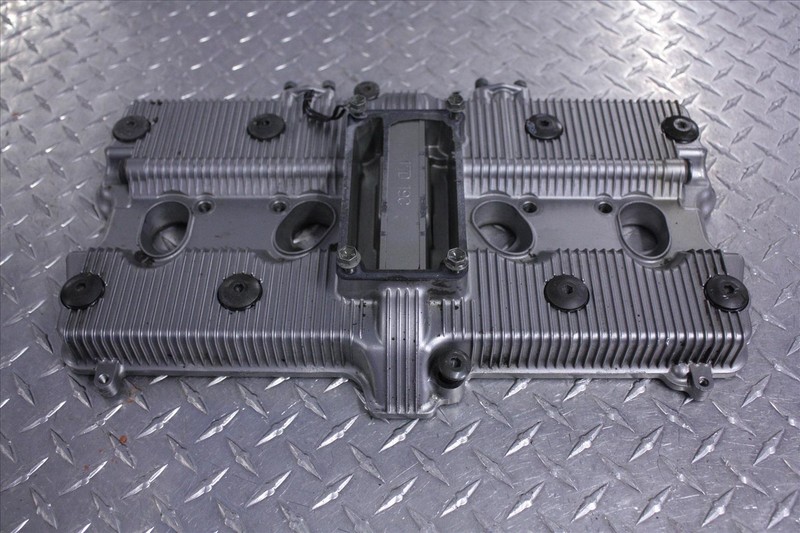 2006 SUZUKI GSX 750 F KATANA ENGINE MOTOR VALVE COVER OEM GSX750 06