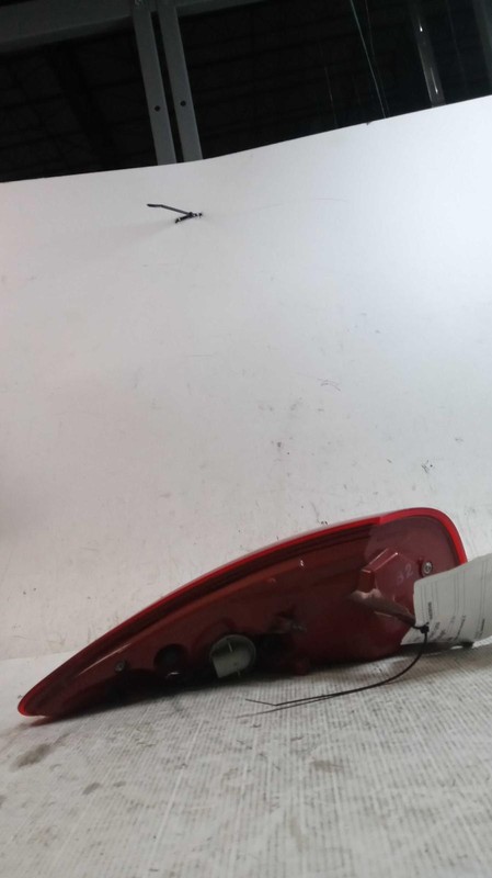 2017 INFINITI QX50 Right Tail Light Assembly WHITE OEM 305887 136K Miles