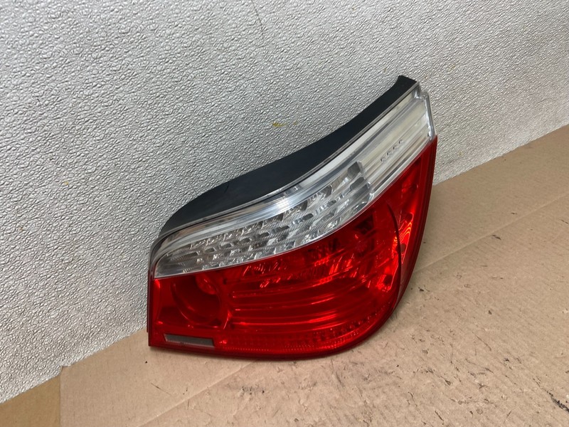 2008 2009 2010 BMW 5 525i 530i Right Passenger Rh Tail Side Light Oem Z4061 DW