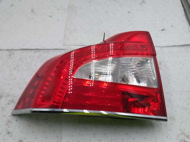VOLVO 80 SERIES 2016 Left Blue Tail Light Assembly OEM Used 99424 156K Miles