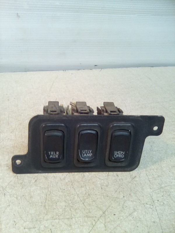 2010 International Dash Panel With 3 Switches