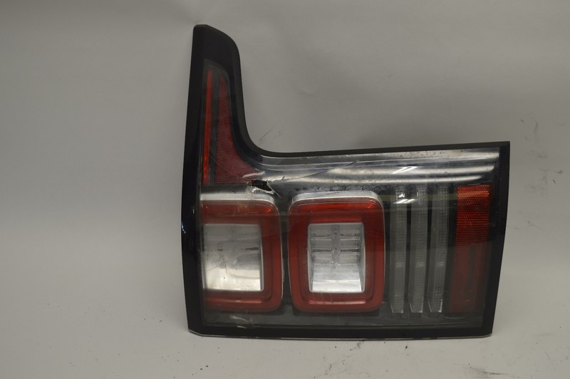 2013-2017 RANGE ROVER REAR RIGHT PASSENGER SIDE TAIL LIGHT BRAKE LAMP OEM
