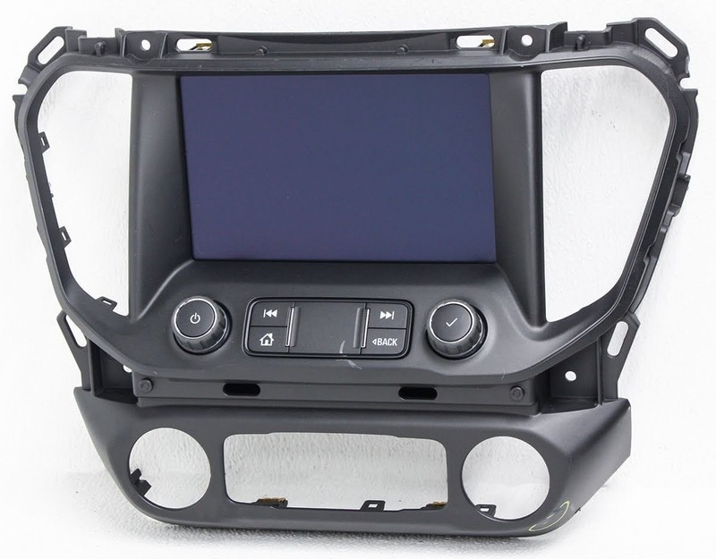 OEM GMC Acadia Media Info Display 84753489 Scratches
