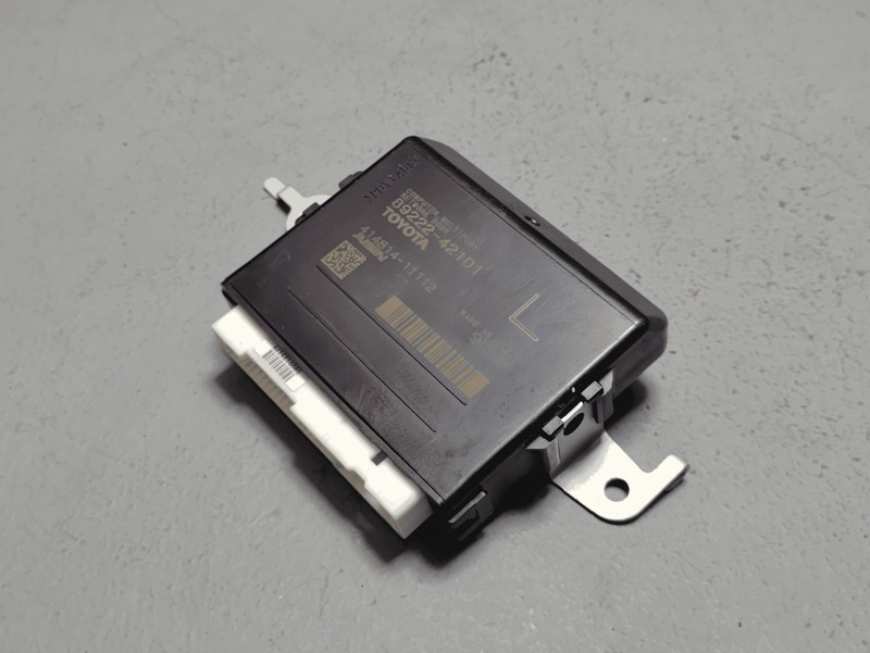 2019-2024 TOYOTA RAV4 POWER LIFTGATE MULTIPLEX COMPUTER CONTROL MODULE OEM