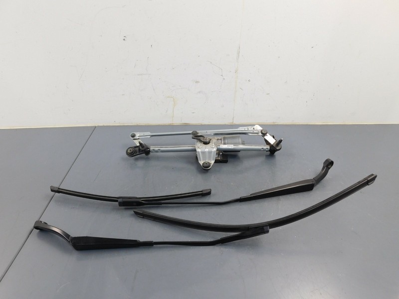 2019 17 18 20 Audi RS3 8V Quattro Windshield Wiper Motor / Arm Assembly #0293 Q4