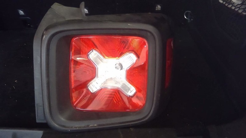 Passenger Right Tail Light Incandescent Fits 15-23 RENEGADE 3492740