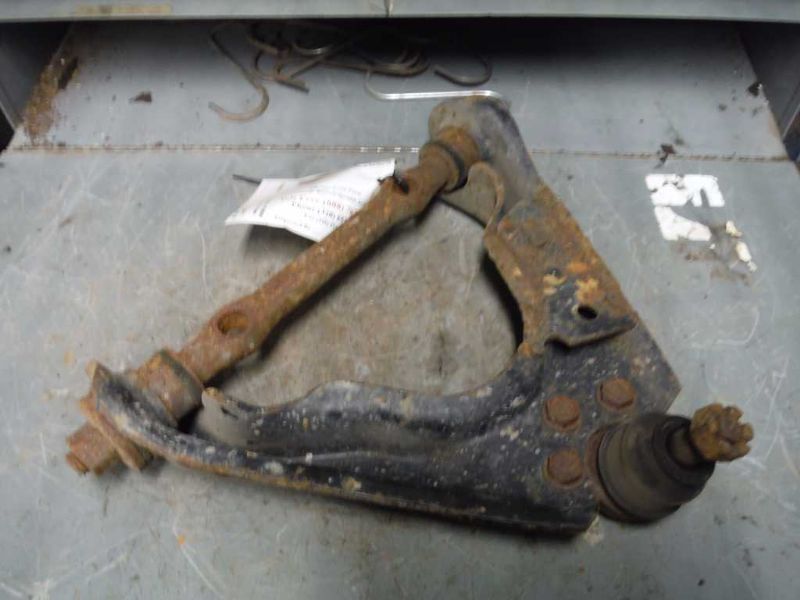 00 01 02 03 DURANGO R. UPPER CONTROL ARM FR 4X4 106662
