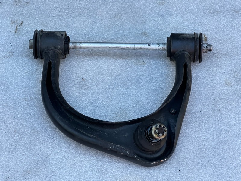 03-09 LEXUS GX470 4.7L 4WD AT PASSENGER SIDE FRONT UPPER CONTROL ARM