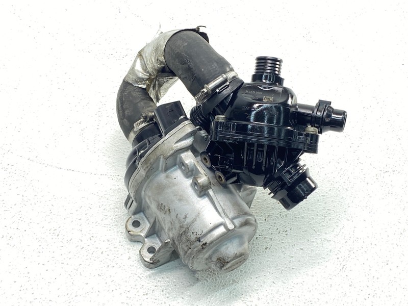 BMW E88 E90 E92 E70 E71 E84 N54 N55 Engine Electric Water Pump Thermostat OE✅